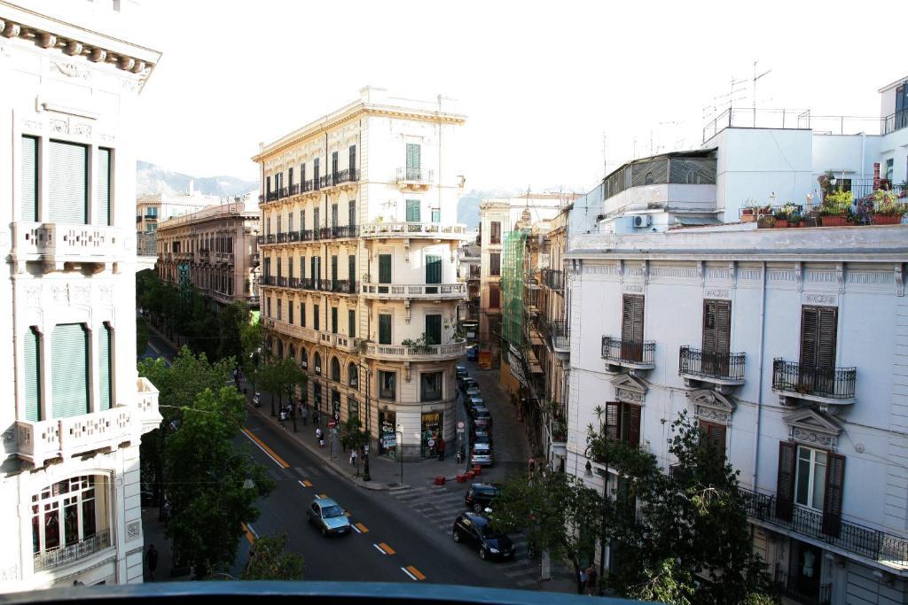 La Casa Di Zoe - Locazioni Turistiche Bed & Breakfast Palermo Exterior photo